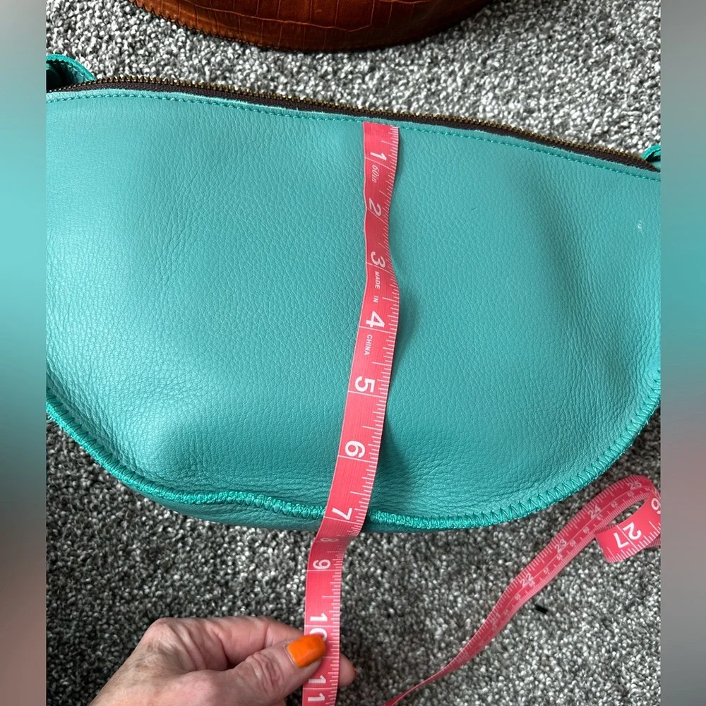 Lyons leather Queen Bees and wallets - Picture 16 of 16